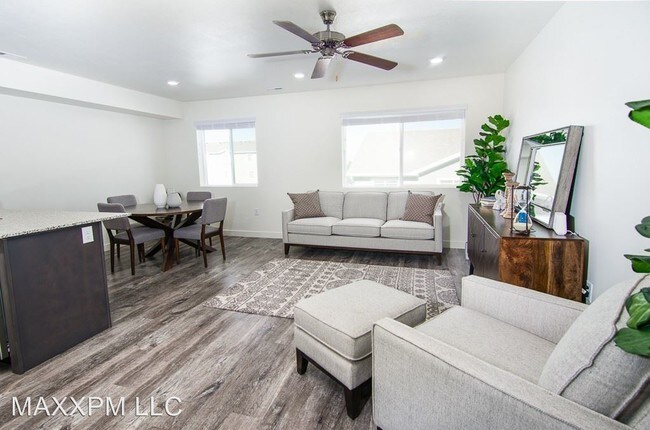 Foto del edificio - 3 br, 2.5 bath House - 14911 S Lost Miner Ln