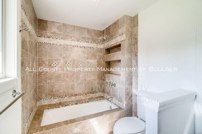 Building Photo - 4453 Pali Way