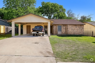 Building Photo - 1202 Dobie Dr