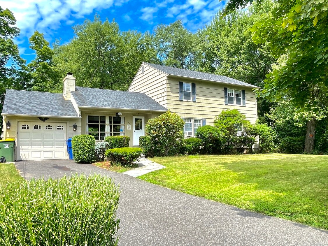 Primary Photo - 391 Chestnut Hill Ave
