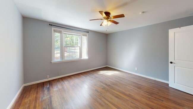 Building Photo - Newly Updated Silver Spring Three Bedroom ...