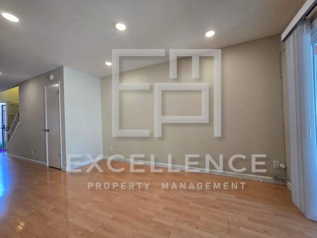 Building Photo - Great 2/1.5 With Parking, Patio, Washer and Dryer, Minutes to Levi Stadium and Much More!