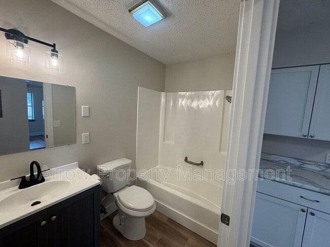 Foto del edificio - 606 S 7th St