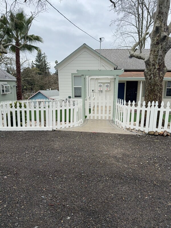 Building Photo - 4107 Smallwood Ln