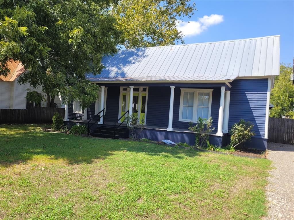 403 Fawcett St, Smithville, TX 78957 House Rental in Smithville, TX