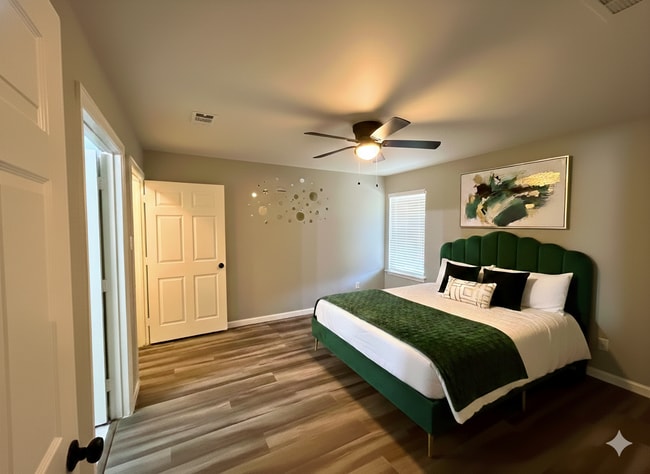 Foto del edificio - Move-In Ready Modern Updated- 3 Berm / 2 Bath Home Just Minutes from Downtown