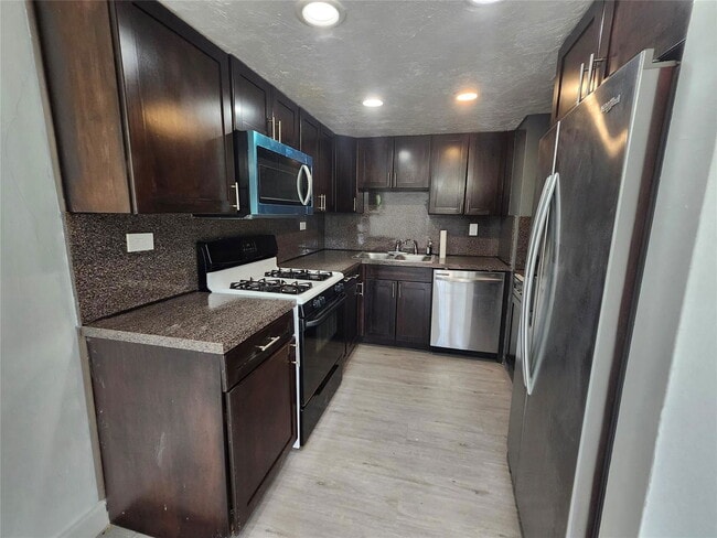 Foto del edificio - 2944 E Missionwood Ln