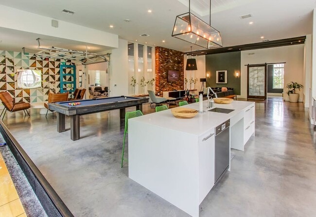 Building Photo - Cortland Delray Station