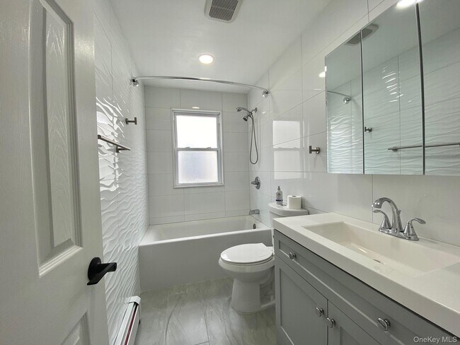 Foto del edificio - 69-14 66th St