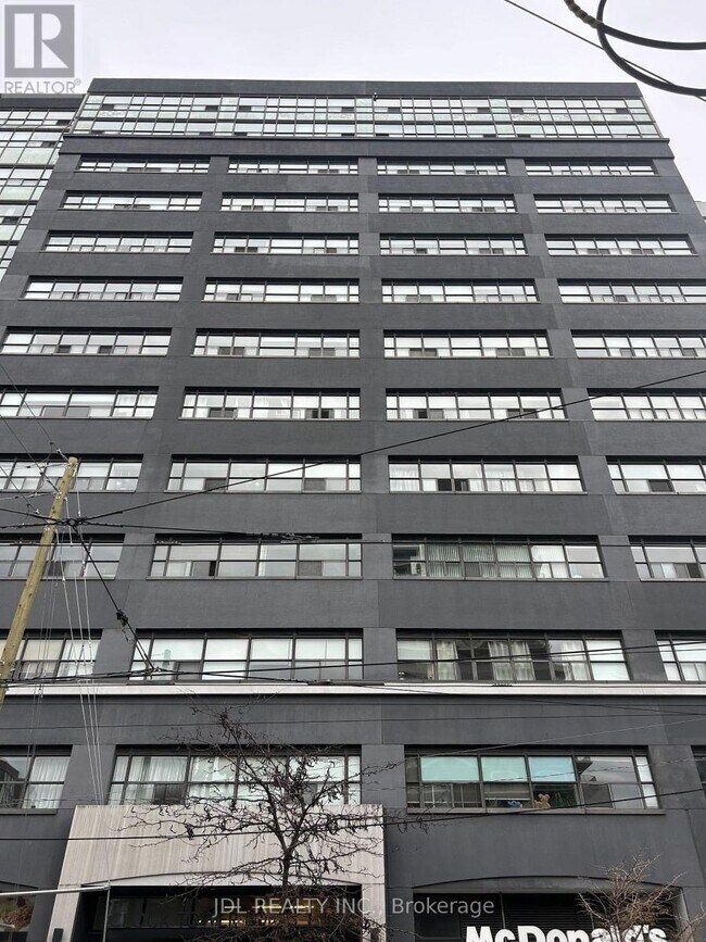 Building Photo - 700 King St W