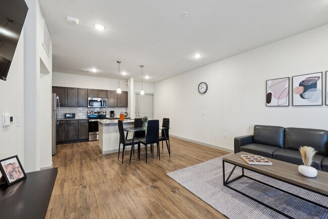 Foto del edificio - 2051 Mayfield Pkwy