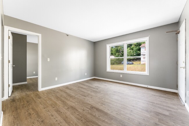 Building Photo - 527 Grant Ave