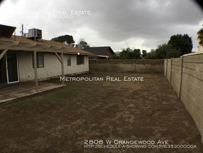 Building Photo - 2808 W Orangewood Ave