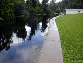 Building Photo - 35433 Crescent Dr