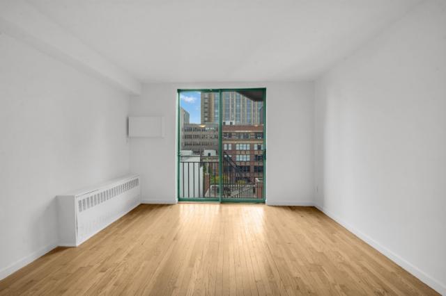 Foto principal - 2 bedroom in New York NY 10010