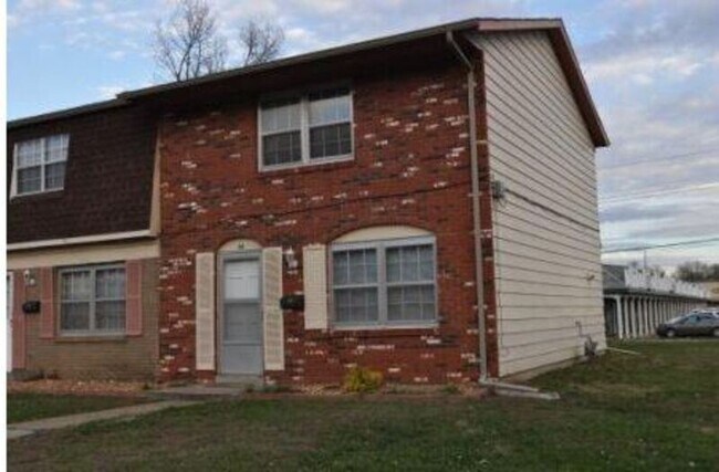 Building Photo - 6A Potomac Dr