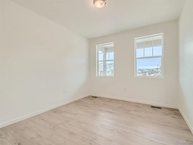 Building Photo - 13102 E 99th Pl