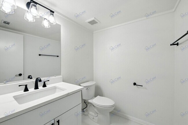 Foto del edificio - 730 Bluebonnet Dr