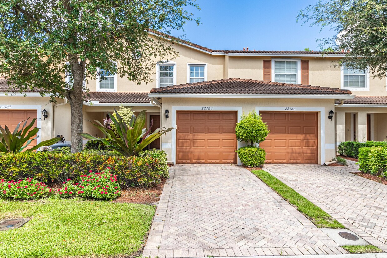 22186 Majestic Woods Way, Boca Raton, FL 33428 Townhouse for Rent in