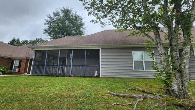 Foto del edificio - 299 High Ridge Dr