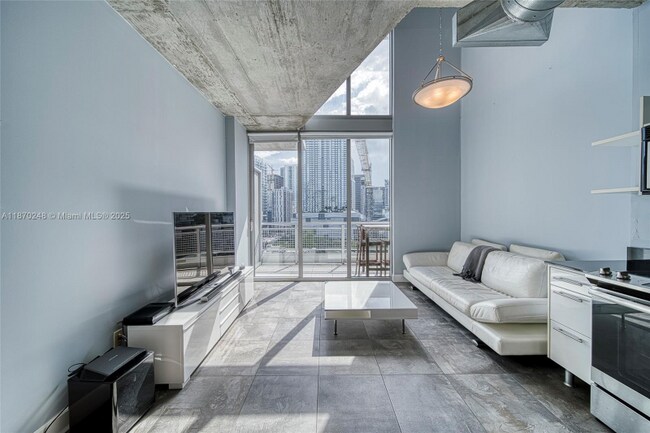 Foto del edificio - 690 SW 1st Ct