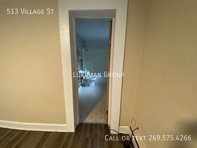 Foto del edificio - 513 Village St