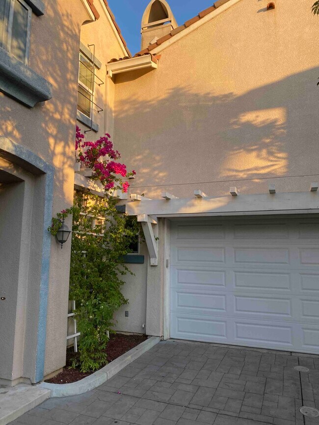 Building Photo - 5038 Russo Dr