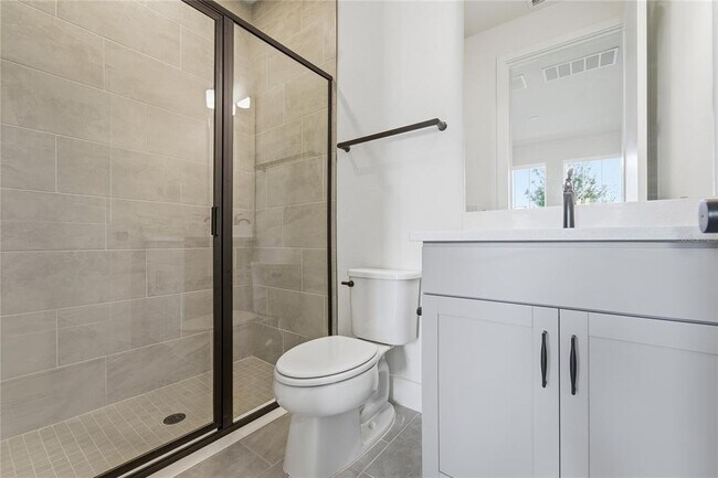 Foto del edificio - 15058 Grv Lk Dr