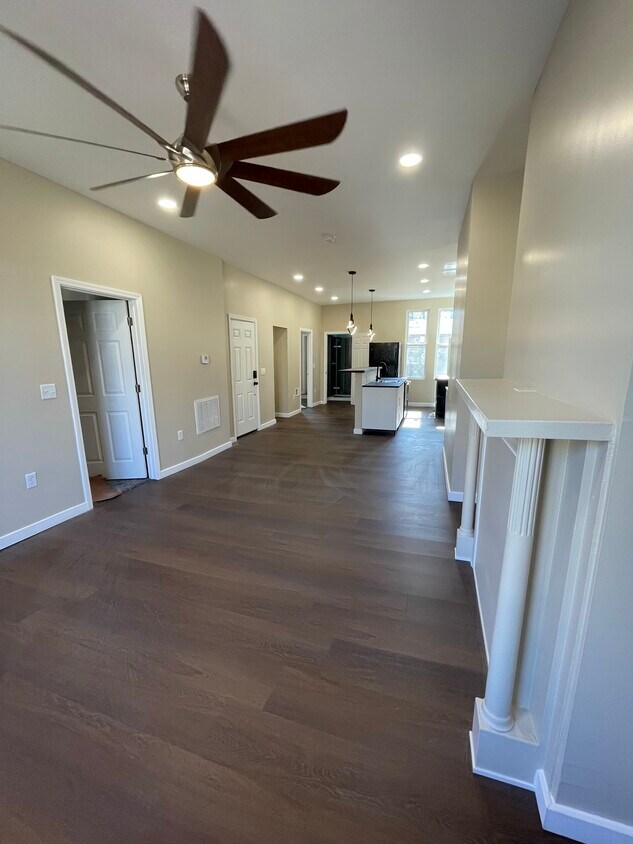 Foto principal - 7214 Meade St