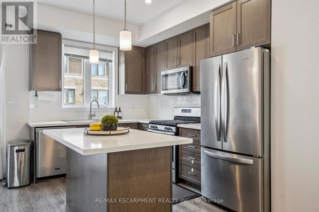 Photo du bâtiment - 1890 Rymal Rd E