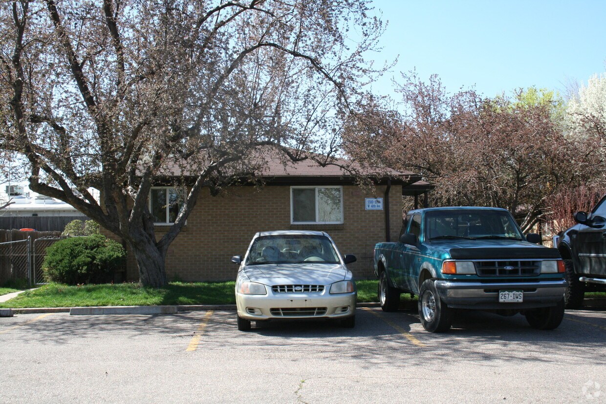 Building Photo - 5380 W 40th Ave