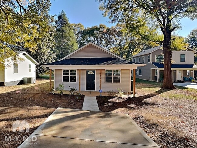 Building Photo - 1109 Old Charlotte Rd