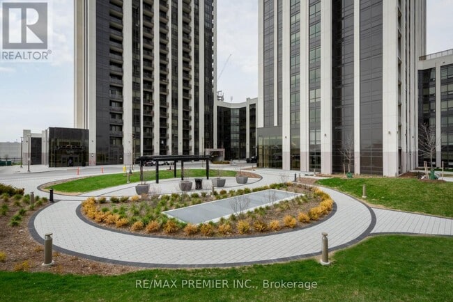 Building Photo - 9085 Jane St