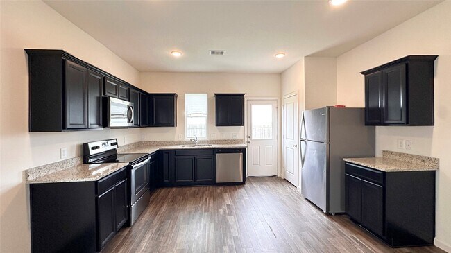 Building Photo - 2013 Spindletree Ln