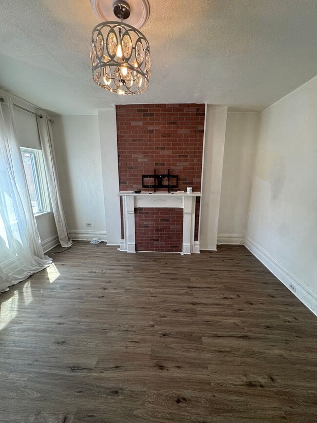 Building Photo - Spacious 3 bedroom, 2 bath home in Sharpsburg