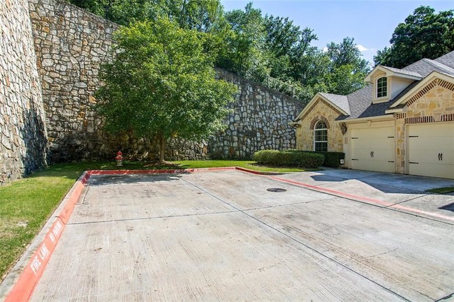 Building Photo - 2655 Eagle Cir