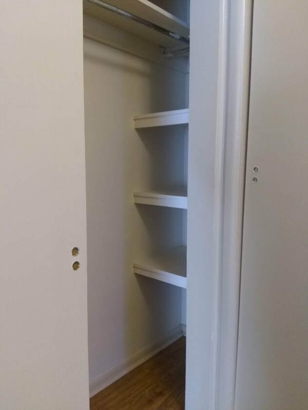 Closet! - 234 N Lincoln St