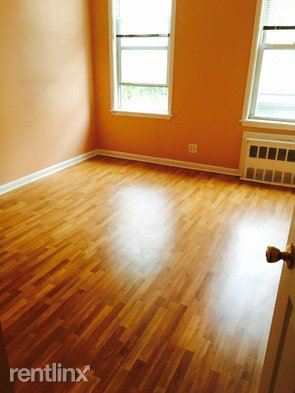 Foto principal - 2457 26th St