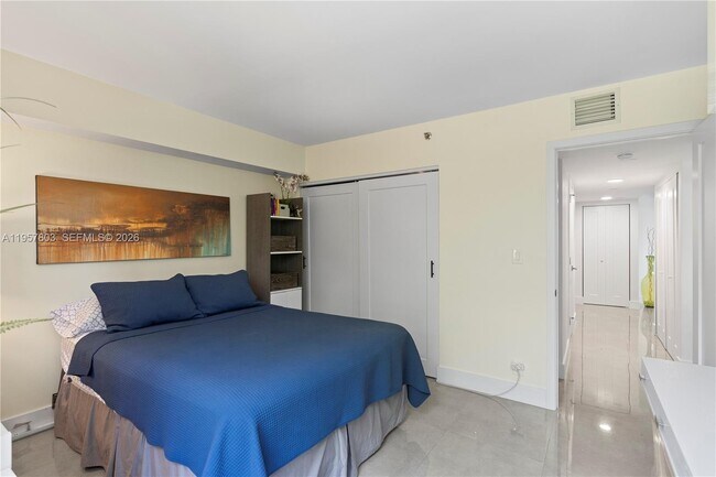 Foto del edificio - 3600 Mystic Pointe Dr