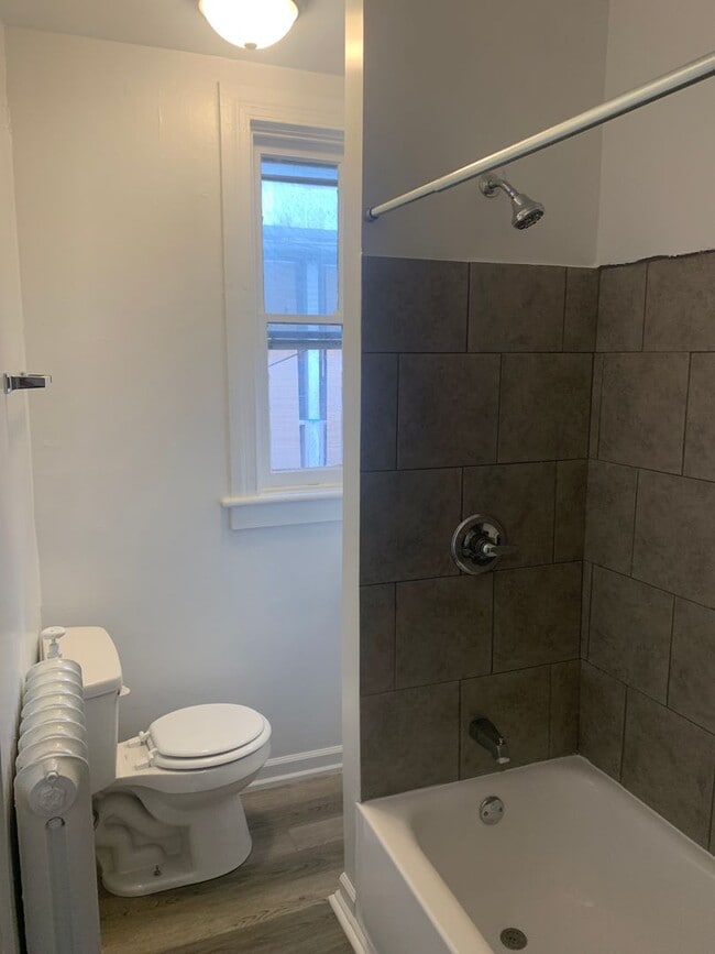Building Photo - 3 Bedrooms on the Avenues York City