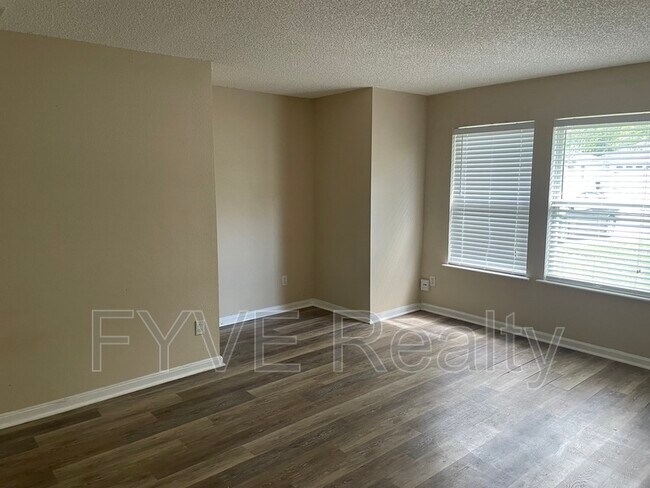 Building Photo - 5678 Chirping Way W