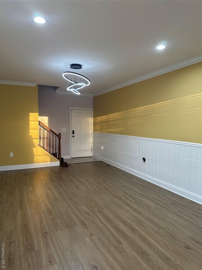 Building Photo - 1115 Balsam Dr