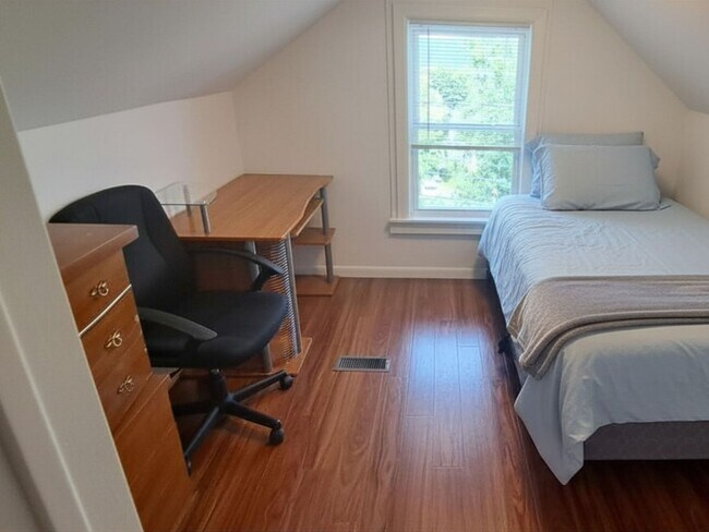 Foto del edificio - 309 S Aurora St