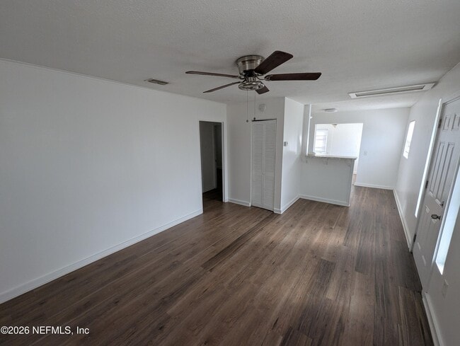 Foto del edificio - 3333 Myra St