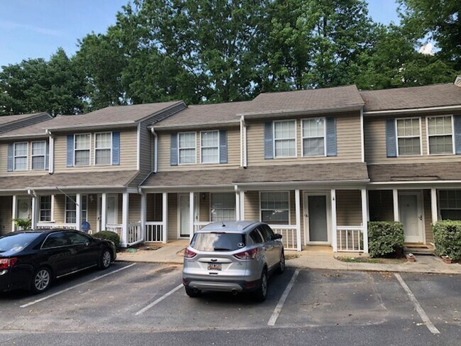 Building Photo - 442-H Stanley Ave.