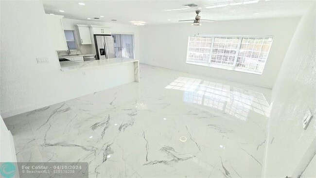 Foto del edificio - 5217 NW 18th St