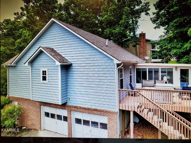 Building Photo - 1704 Capitol Blvd