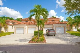 Building Photo - 700 Luisa Ln