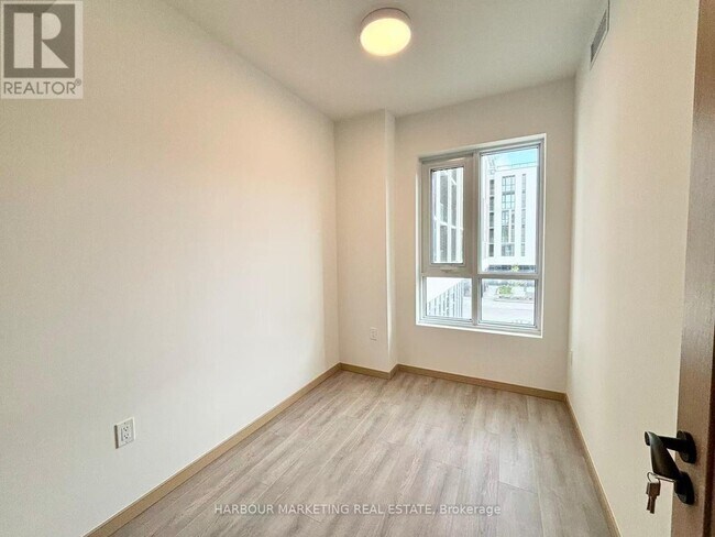 Photo du bâtiment - 3421 Sheppard Ave E