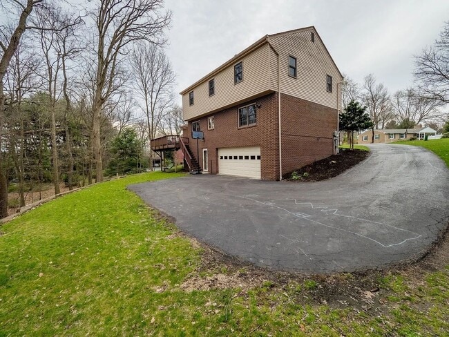 Foto del edificio - Beautiful 4-bedroom home located in Allison Park!